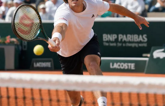 How to Approach the Net on Clay: A Complete Guide to Clay Court Net Play